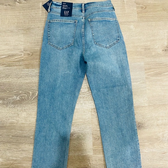 Brand new gap jeans - Picture 2 of 4